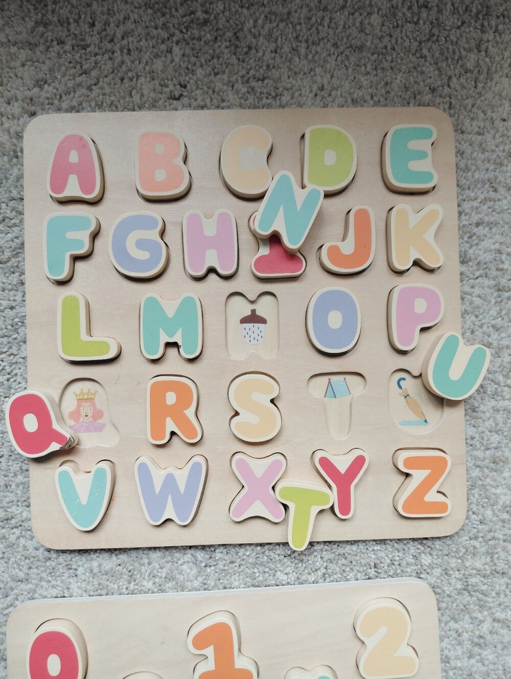 Games/Activity Board/Puzzles - Picture 16 of 16